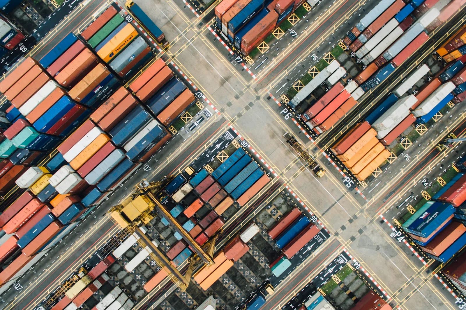 Vận chuyển hàng hóa và logistics